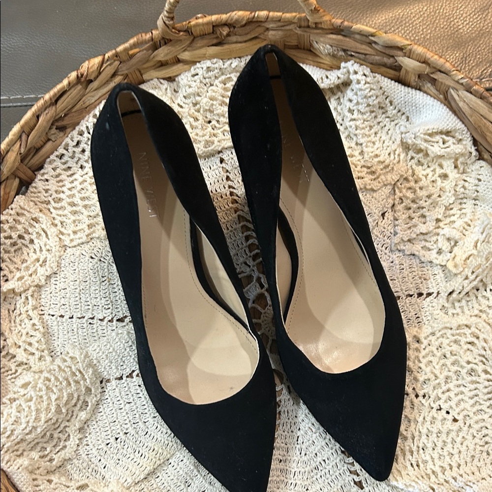 Nine West Elegant Black Suede Women's block Heels. 4”. Size 11